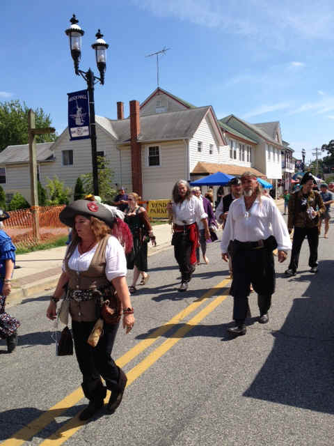 PW_Parade.JPG (157732 bytes)