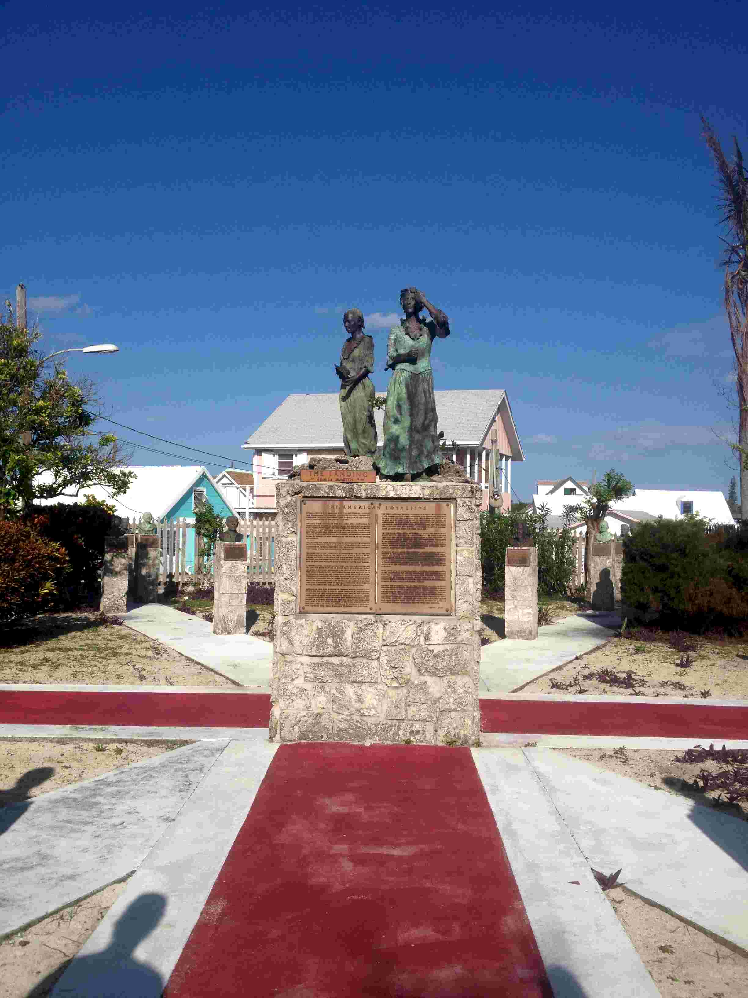 GrnTrtle_sculpture.jpg (237023 bytes)