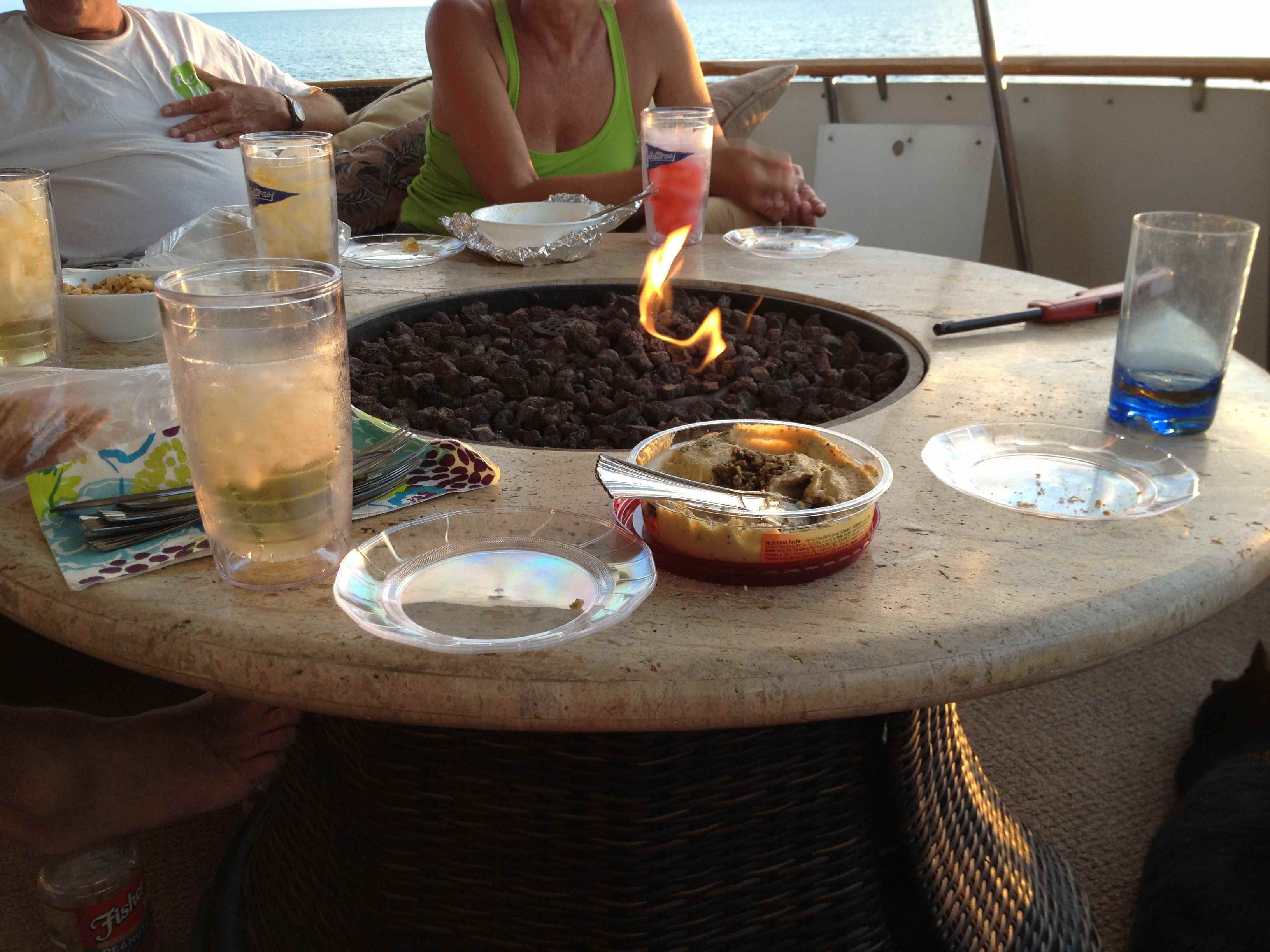 mVOURNEEN_FIREPIT03.jpg (410222 bytes)