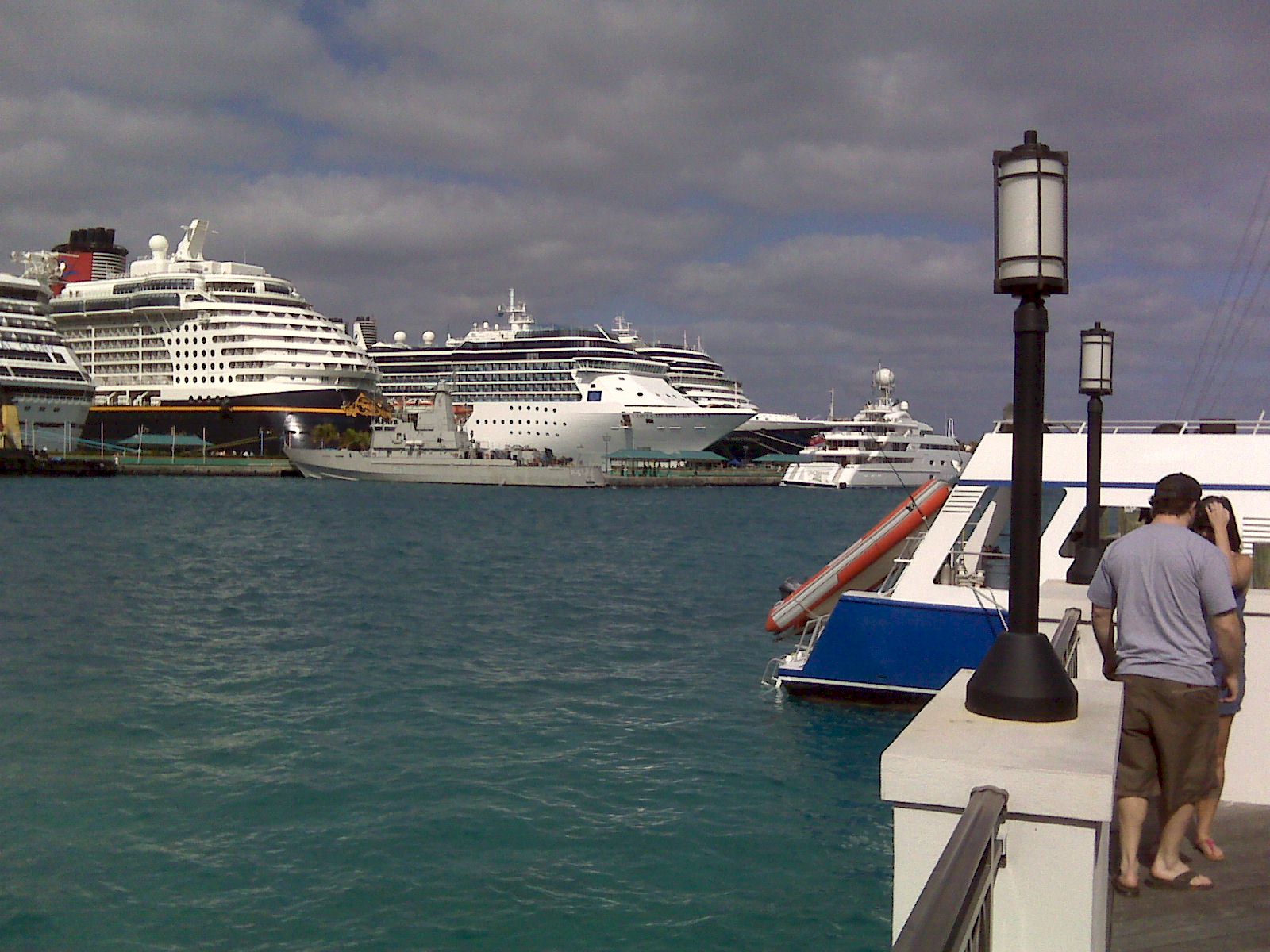 Nass_4_Ships.jpg (277674 bytes)