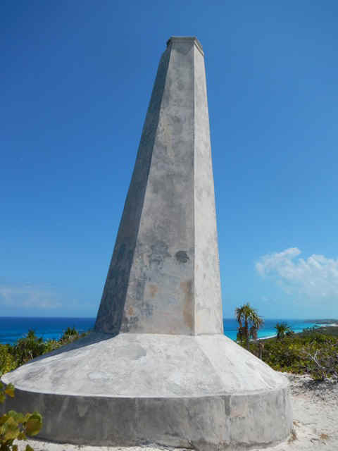 GT_Monument01.jpg (77463 bytes)