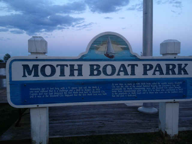 EC_MothPark.jpg (104806 bytes)