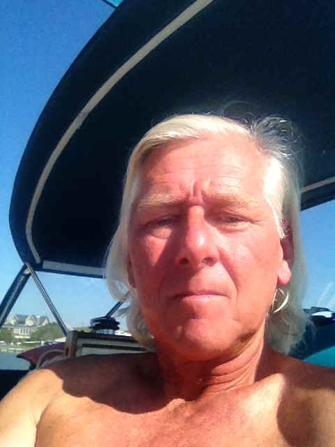 FB_Self.jpg (113455 bytes)