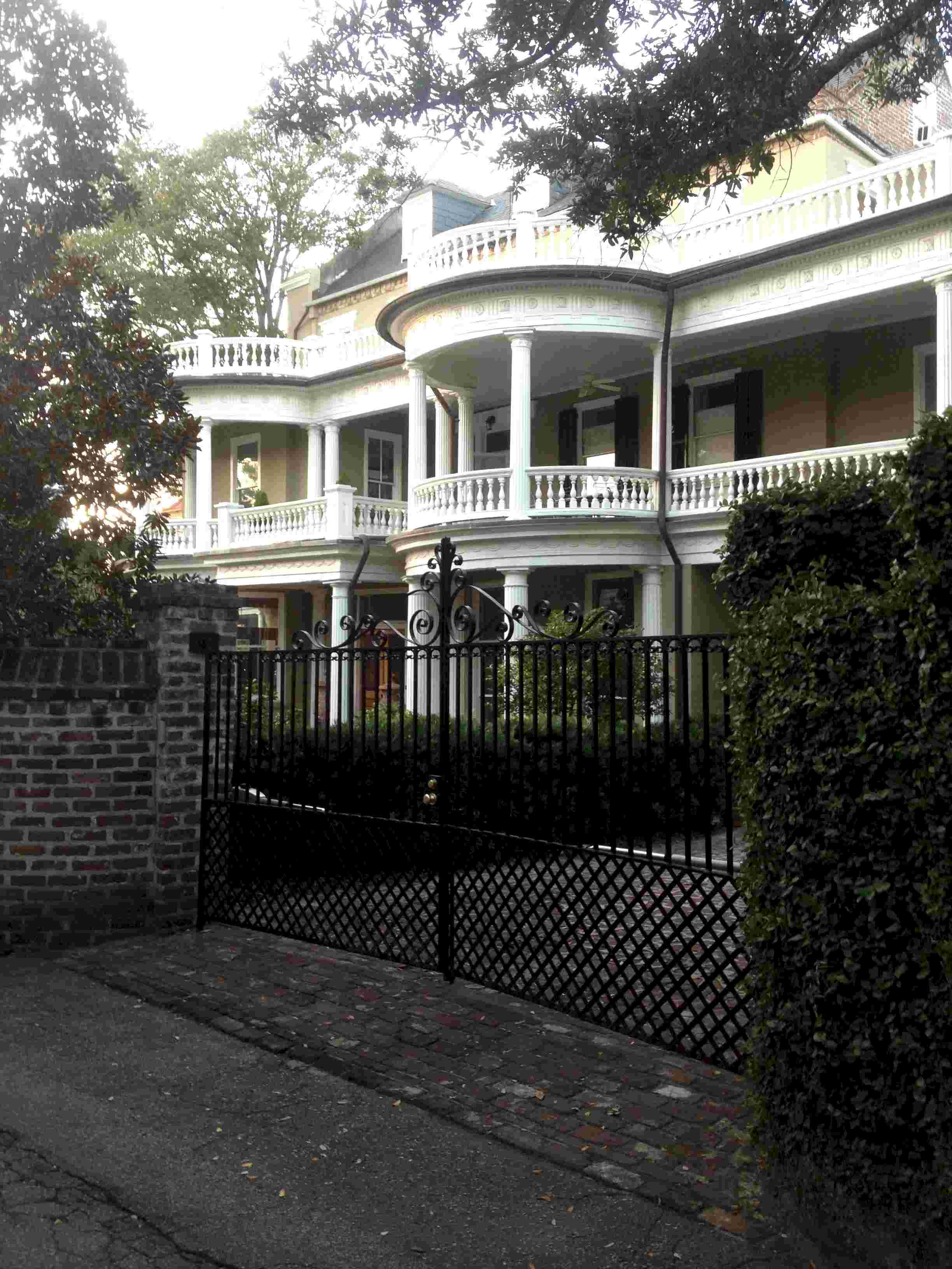 Charleston_Museum_Mile01.jpg (282440 bytes)