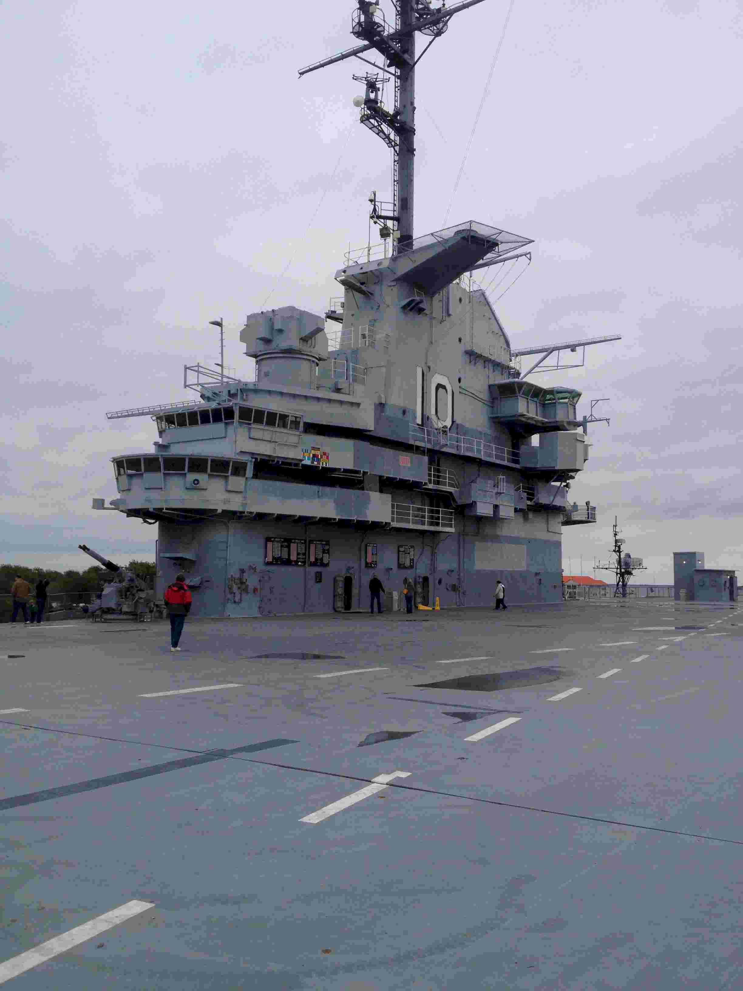 Yorktown03.jpg (169901 bytes)