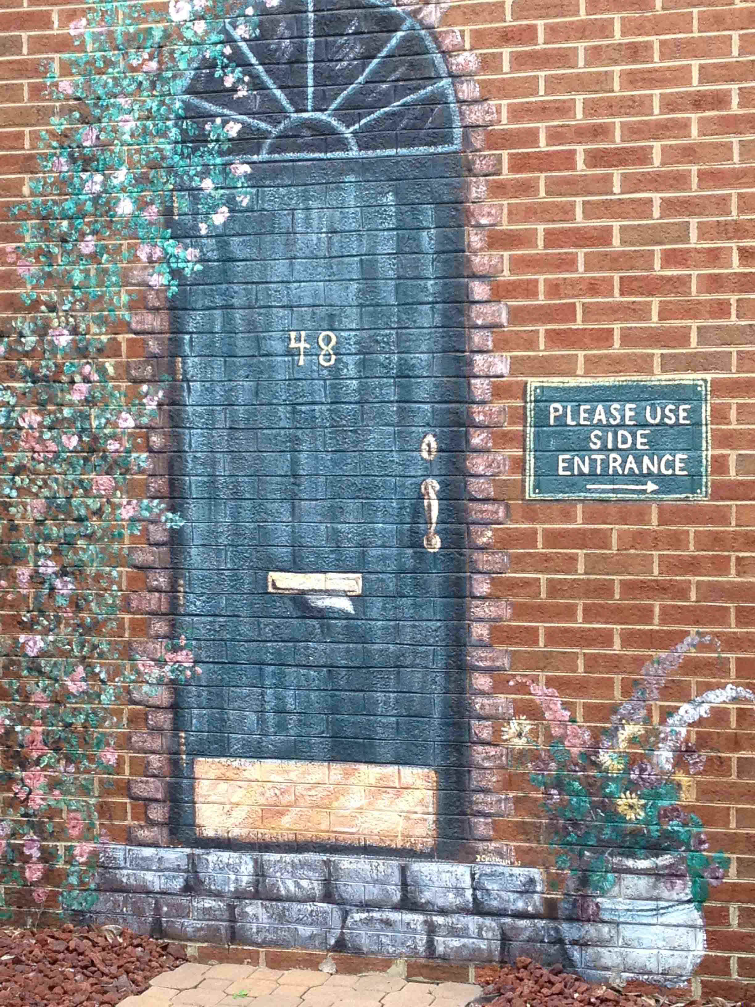 Hampton_Door_Mural.jpg (451809 bytes)