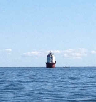 lighthouse.JPG (110027 bytes)
