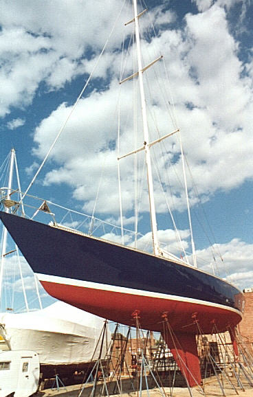 javelin.jpg (51642 bytes)
